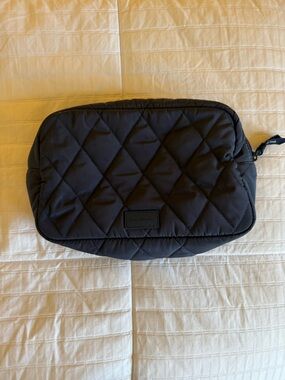 Vera Bradley Navy Blue Quilted Toiletry Bag